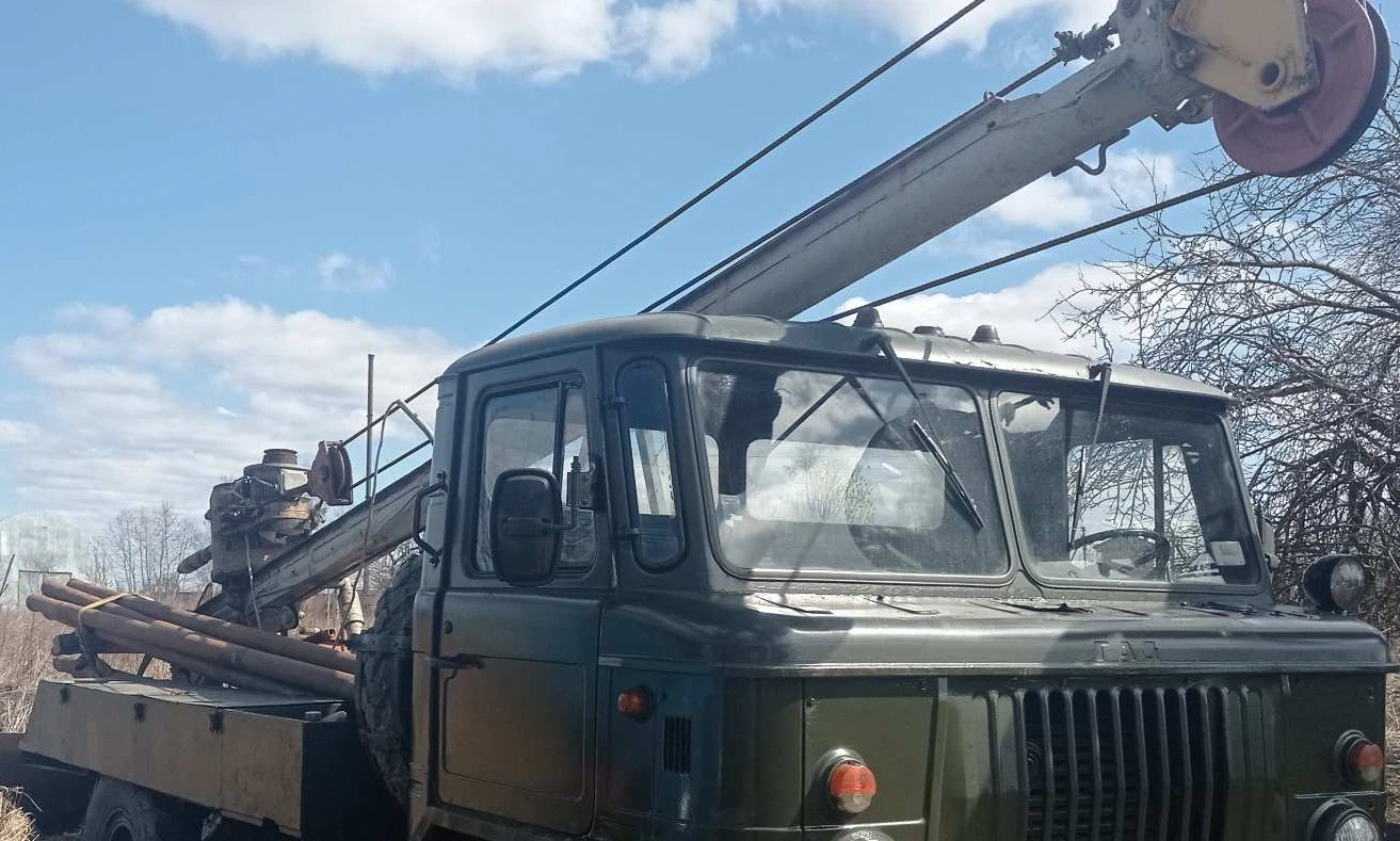 Самоходная установка вибрационного бурения АВБ-2М